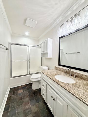 477 Oyster Creek Court, Richwood, TX 77531