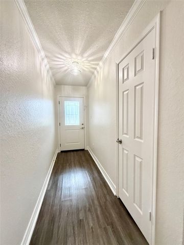 477 Oyster Creek Court, Richwood, TX 77531