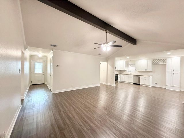 477 Oyster Creek Court, Richwood, TX 77531