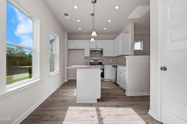 233 Courtside Drive, Dunn, NC 28334