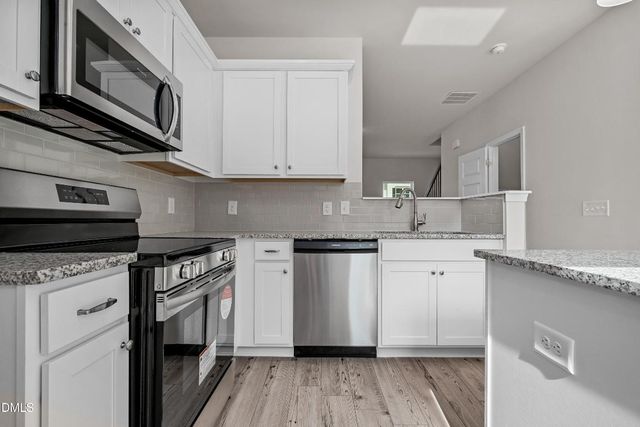 233 Courtside Drive, Dunn, NC 28334