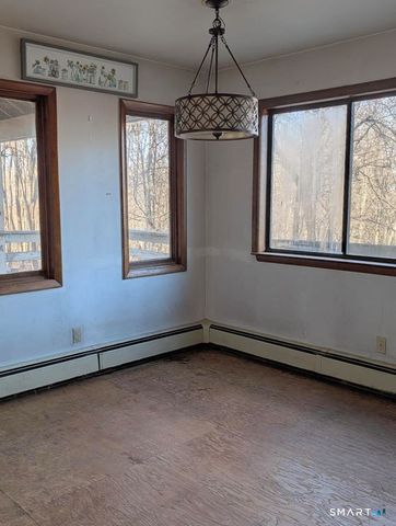 24 Chestnut Hill Road, Newtown, CT 06482