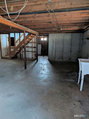 24 Chestnut Hill Road, Newtown, CT 06482