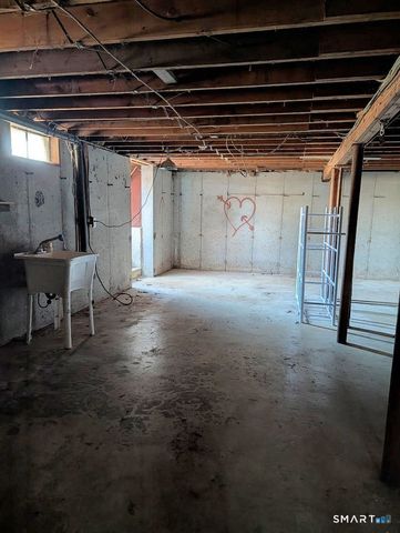 24 Chestnut Hill Road, Newtown, CT 06482