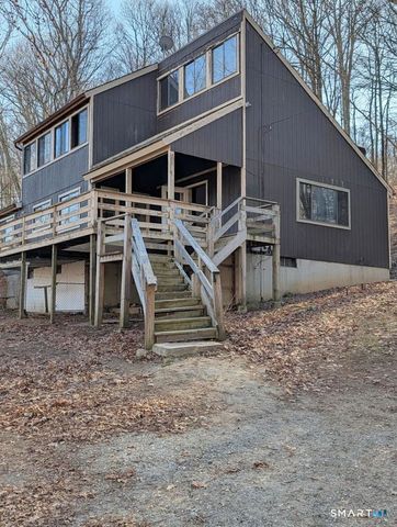 24 Chestnut Hill Road, Newtown, CT 06482