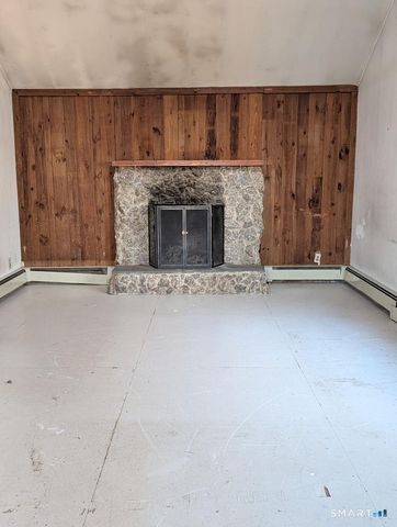 24 Chestnut Hill Road, Newtown, CT 06482