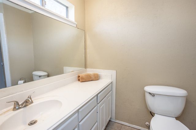 2005 Maplewood Drive, Gainesville, TX 76240