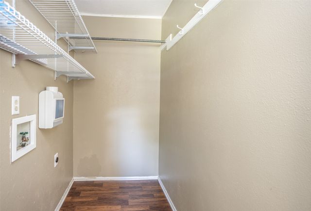 2005 Maplewood Drive, Gainesville, TX 76240