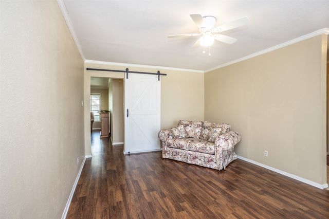 2005 Maplewood Drive, Gainesville, TX 76240