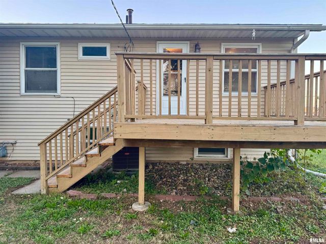 1229 13TH Avenue N, Clinton, IA 52732