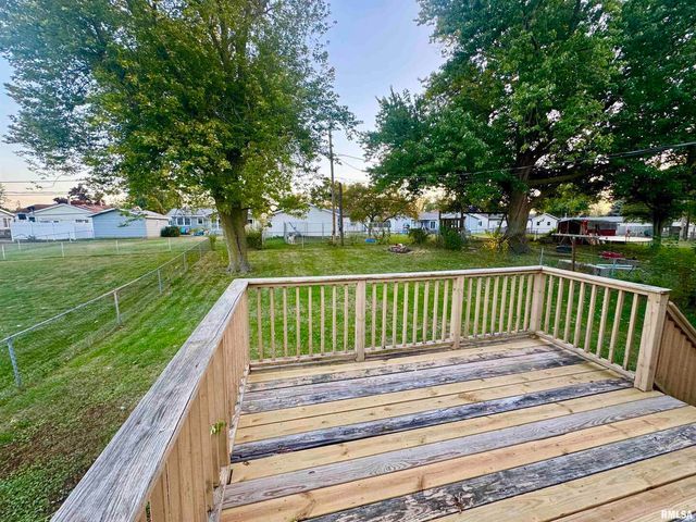 1229 13TH Avenue N, Clinton, IA 52732