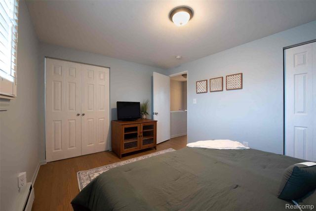 2708 W 13 Mile Road, Royal Oak, MI 48073