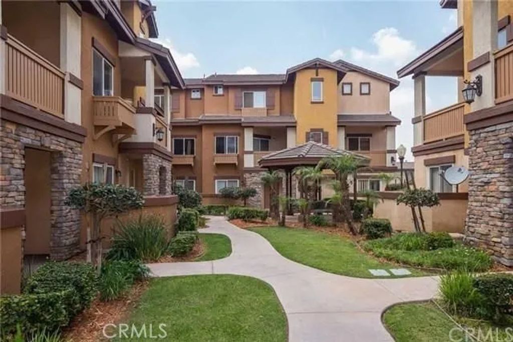 511 N Lark Ellen, Covina, CA 91722