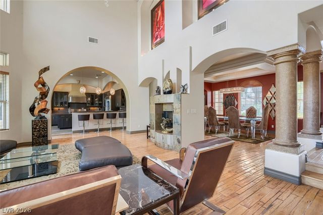 2010 Shenley Court, Las Vegas, NV 89117