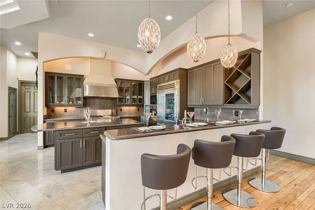 2010 Shenley Court, Las Vegas, NV 89117
