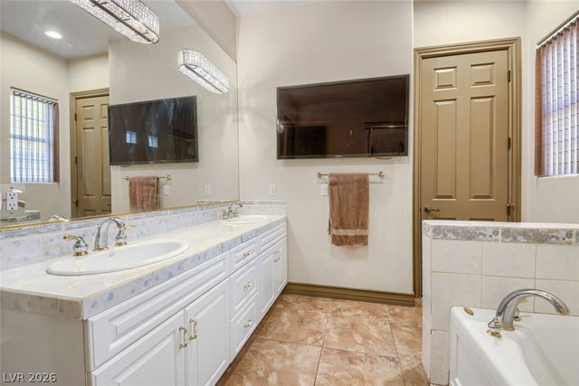 2010 Shenley Court, Las Vegas, NV 89117