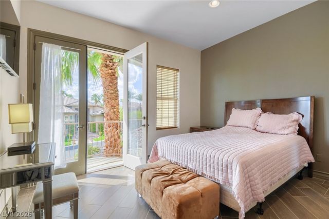 2010 Shenley Court, Las Vegas, NV 89117