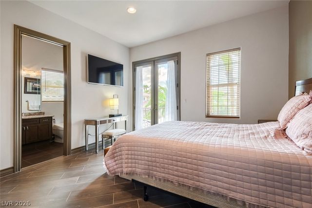 2010 Shenley Court, Las Vegas, NV 89117
