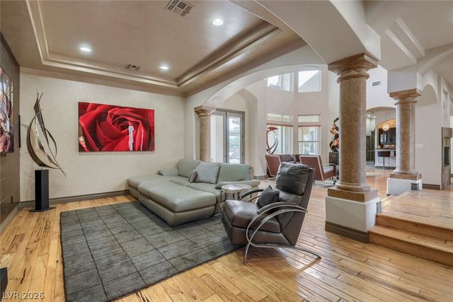 2010 Shenley Court, Las Vegas, NV 89117