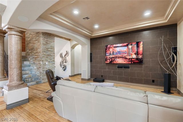 2010 Shenley Court, Las Vegas, NV 89117
