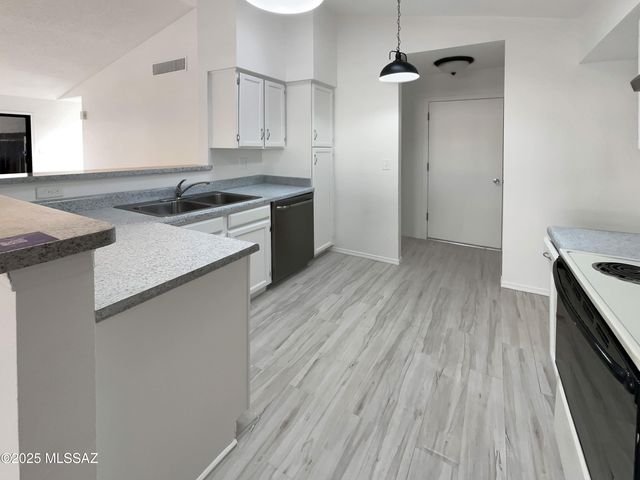 4264 W Stagestop Court, Tucson, AZ 85741