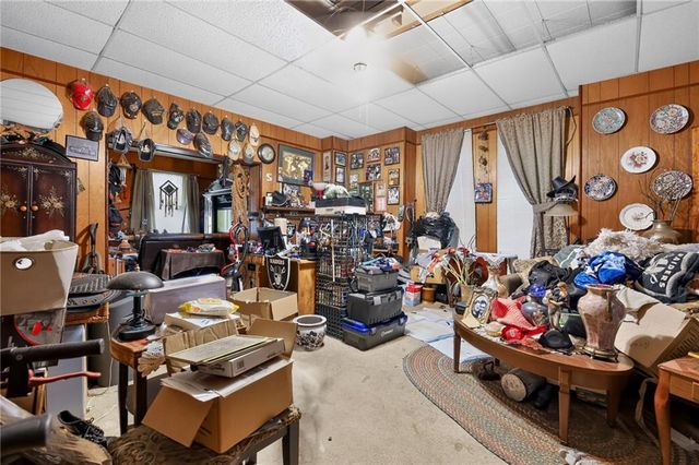 906 Columbia Avenue, Leavenworth, KS 66048