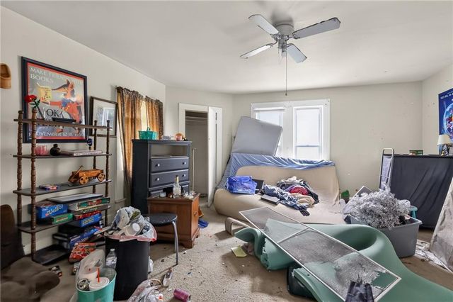 906 Columbia Avenue, Leavenworth, KS 66048