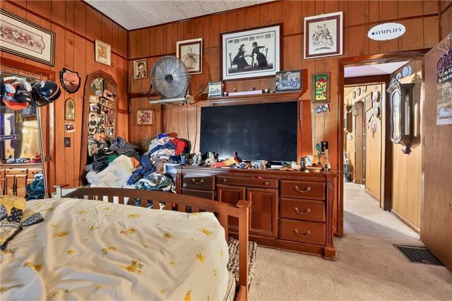 906 Columbia Avenue, Leavenworth, KS 66048