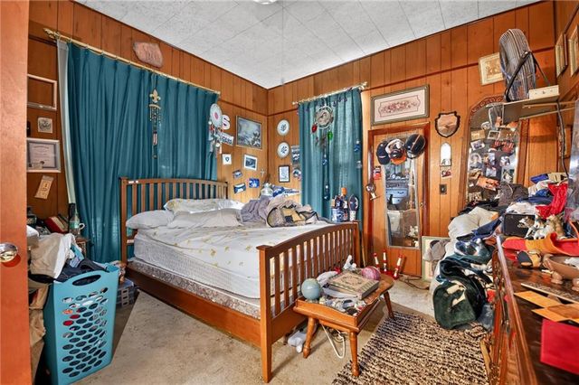 906 Columbia Avenue, Leavenworth, KS 66048
