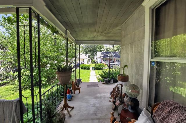 906 Columbia Avenue, Leavenworth, KS 66048