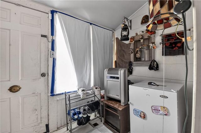 906 Columbia Avenue, Leavenworth, KS 66048