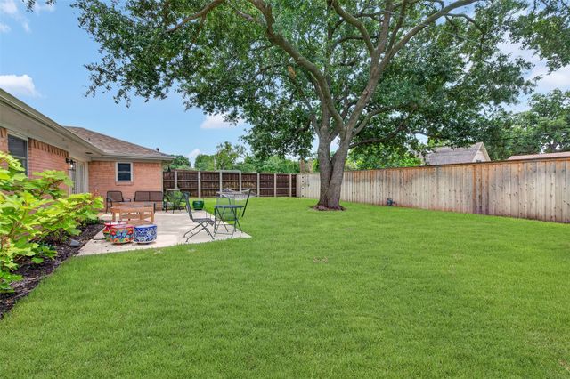 2838 Ermine Way, Farmers Branch, TX 75234
