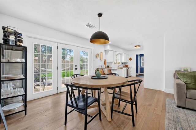 2838 Ermine Way, Farmers Branch, TX 75234