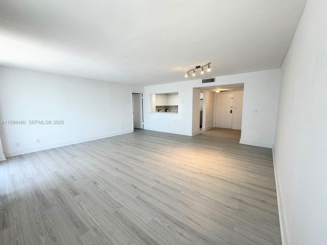 18151 NE 31st Court 1404, Aventura, FL 33160