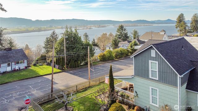 475 Columbia Street, Cathlamet, WA 98612