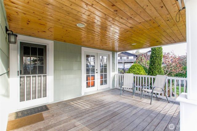 475 Columbia Street, Cathlamet, WA 98612