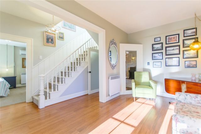 475 Columbia Street, Cathlamet, WA 98612