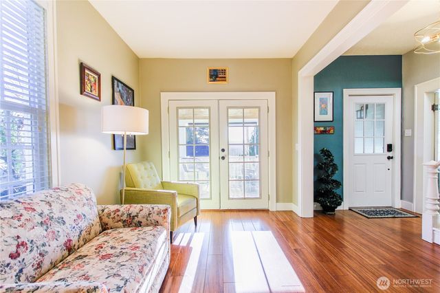 475 Columbia Street, Cathlamet, WA 98612