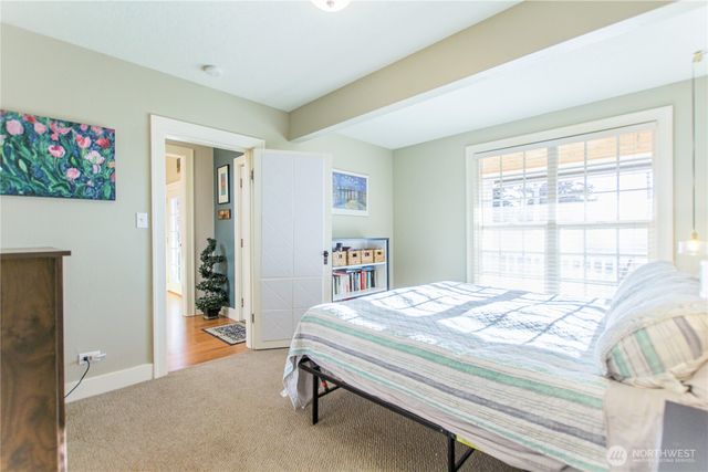 475 Columbia Street, Cathlamet, WA 98612