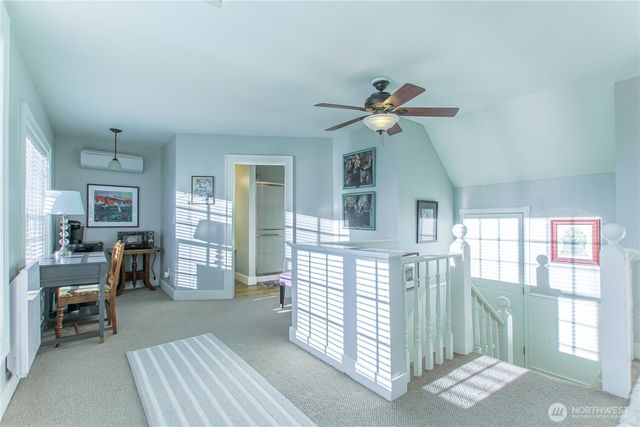 475 Columbia Street, Cathlamet, WA 98612