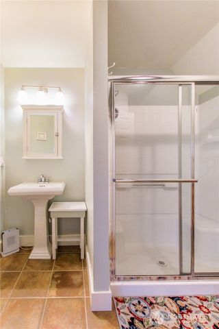 475 Columbia Street, Cathlamet, WA 98612