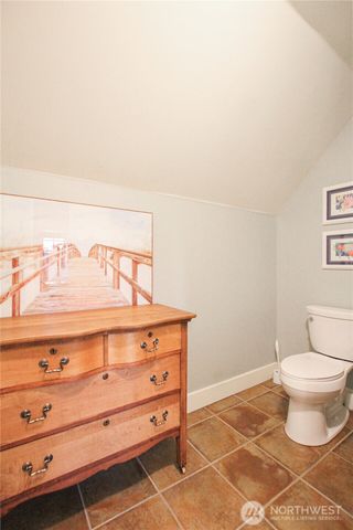 475 Columbia Street, Cathlamet, WA 98612