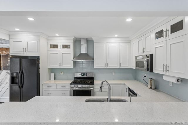 2064 Atlantic Boulevard, Atlantic Beach, NY 11509