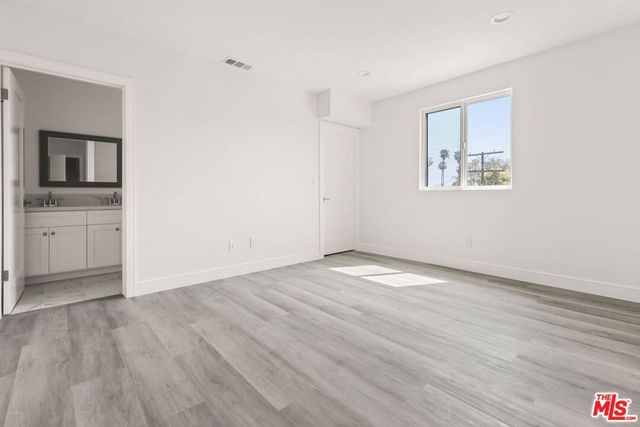 2936 West Boulevard BB, Los Angeles, CA 90016