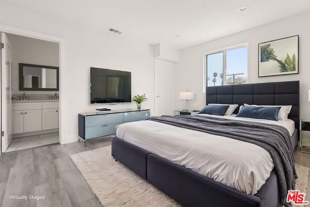 2936 West Boulevard BB, Los Angeles, CA 90016