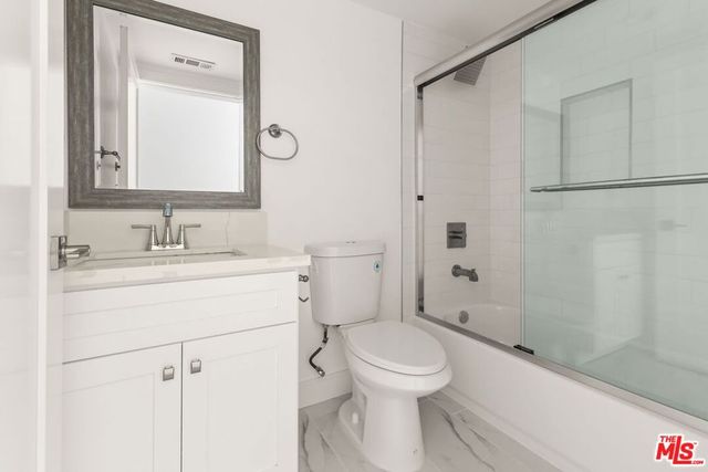 2936 West Boulevard BB, Los Angeles, CA 90016
