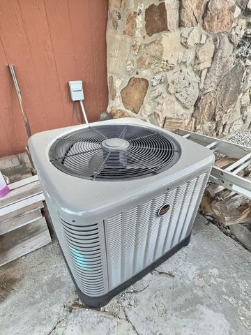 27 Carter 146, Fremont, MO 63941