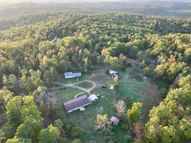 27 Carter 146, Fremont, MO 63941