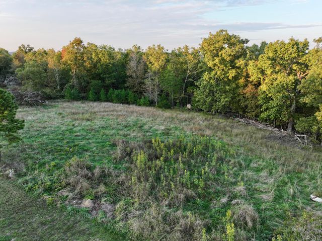 27 Carter 146, Fremont, MO 63941