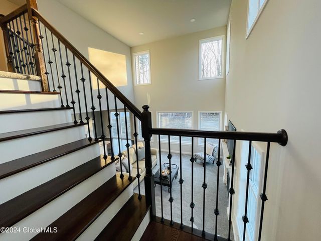 11 Hunter Court, Milton, NY 12020